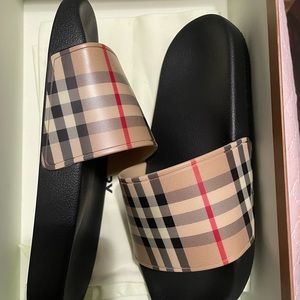 Burberry women’s slides